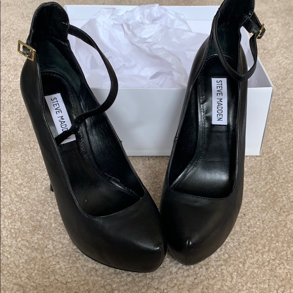 New Black Steve Madden Pumps